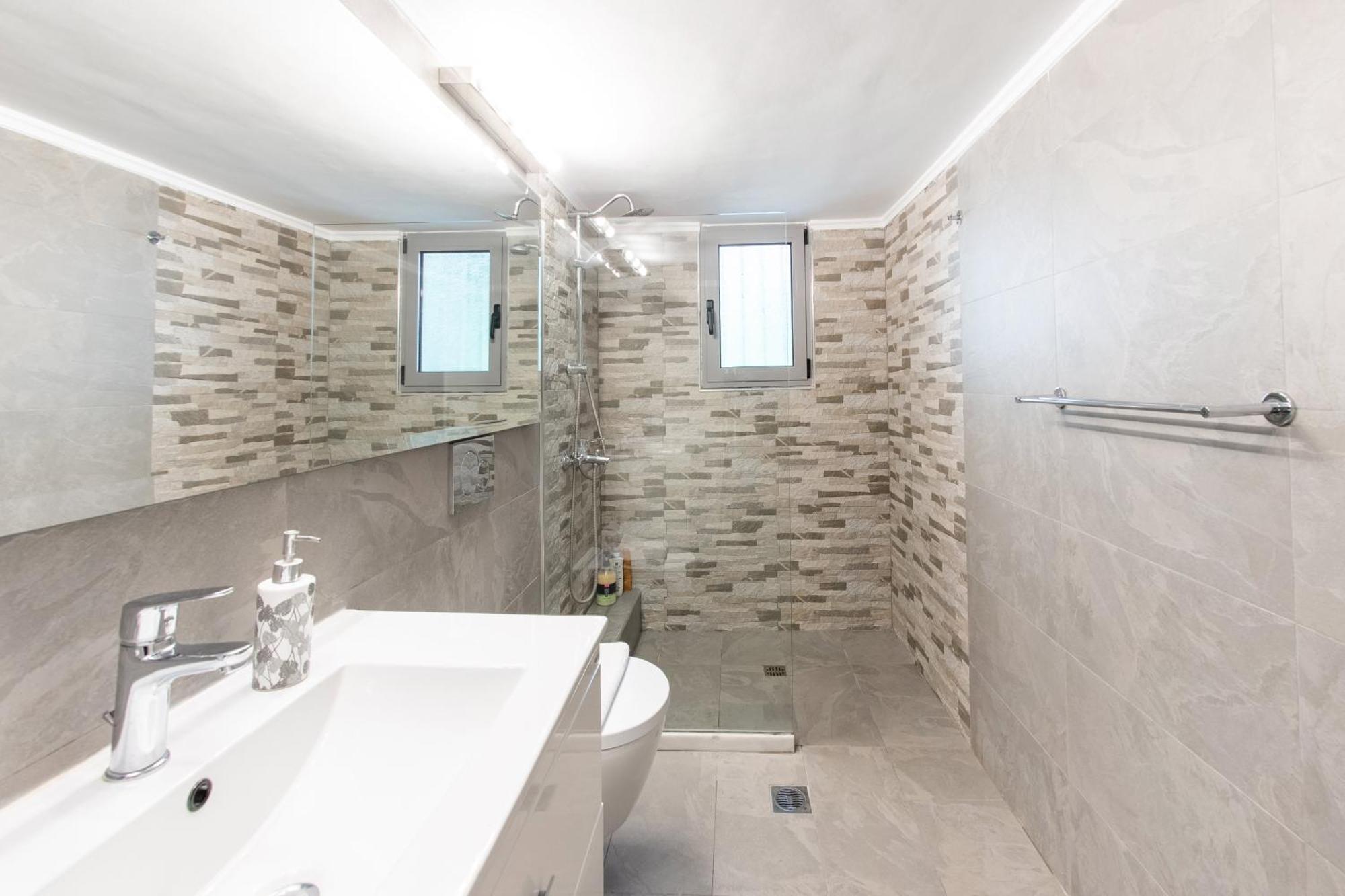 דירות פאטרה Charming & Authentic Gem - Walk To Port & Shops! מראה חיצוני תמונה
